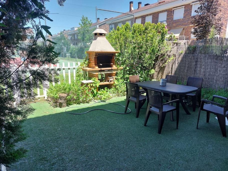 Chalet Urbano En Salamanca Santa Marta de Tormes Dış mekan fotoğraf