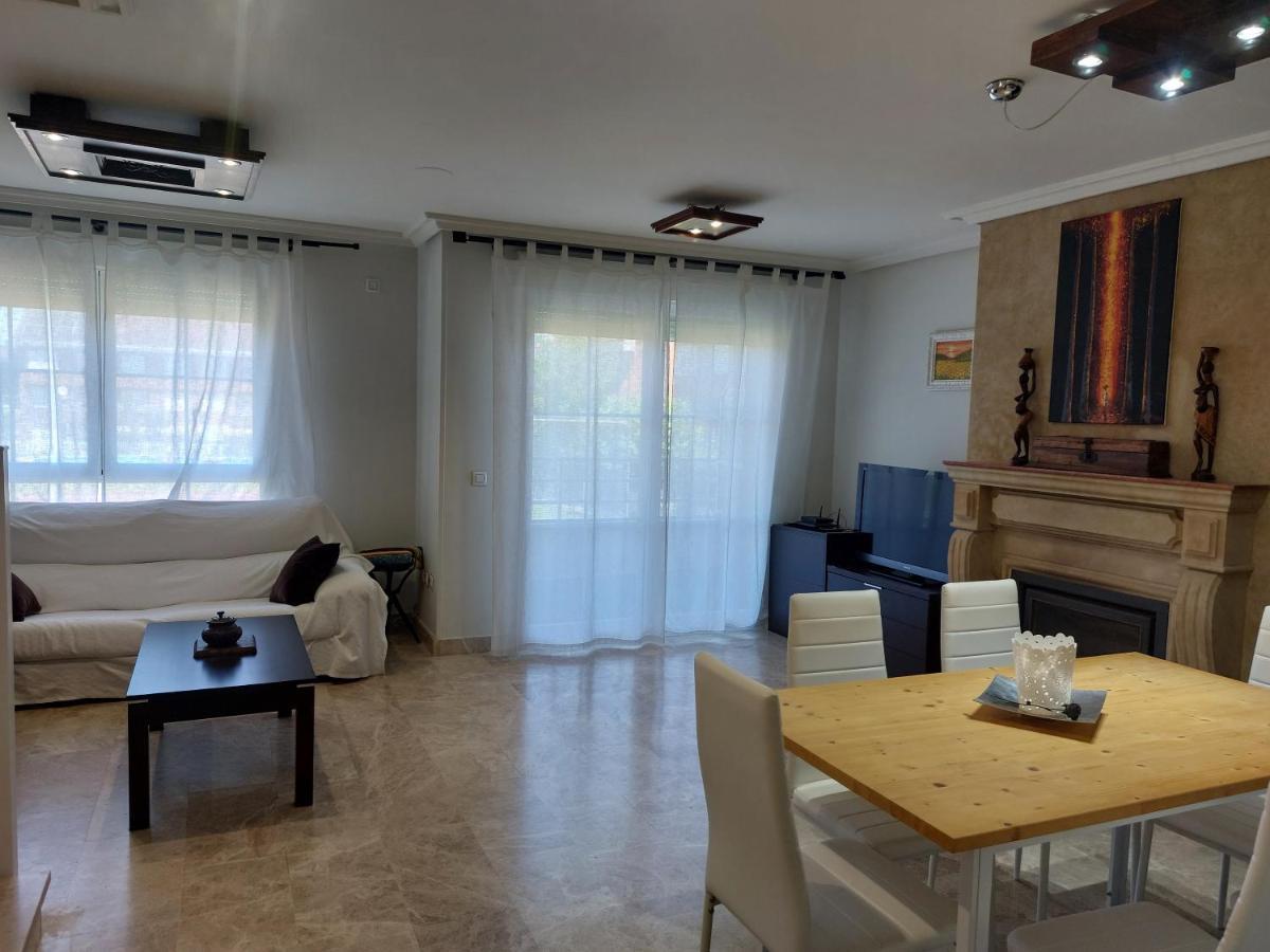 Chalet Urbano En Salamanca Santa Marta de Tormes Dış mekan fotoğraf